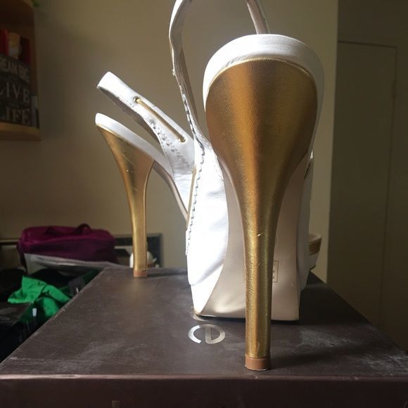 Bebe Paige shoe - Picture 2 of 3